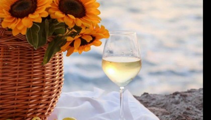 春季的小长假接二连三，能否打破酒水市场的沉寂？