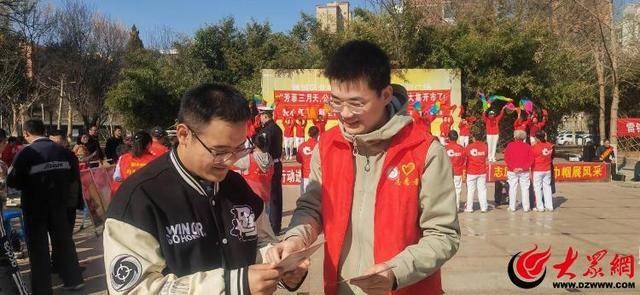 潍坊市潍城区开展《反有组织犯罪法》宣传活动