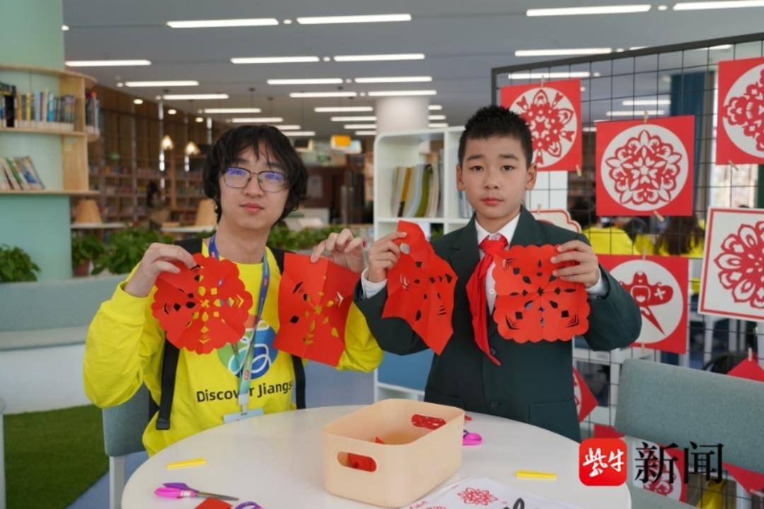 “江苏教育了不起！” “锦绣江苏·美国青少年交流营”走进金陵中学