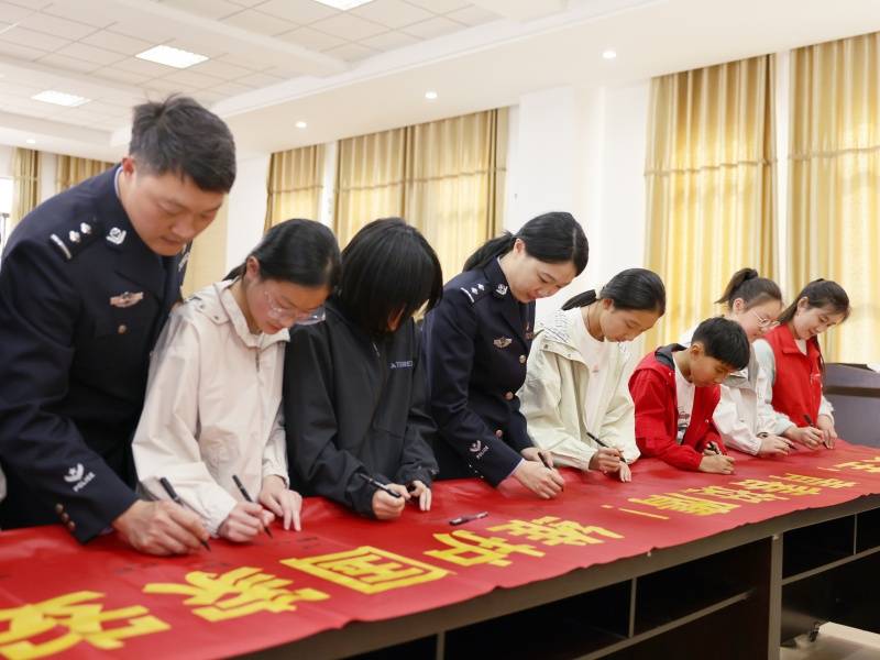 江苏泰州：国家安全教育“零距离”