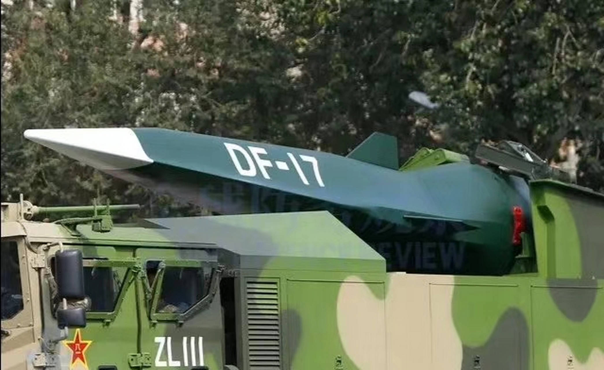 一枚东风-17，扛起中国军事六年的真进步