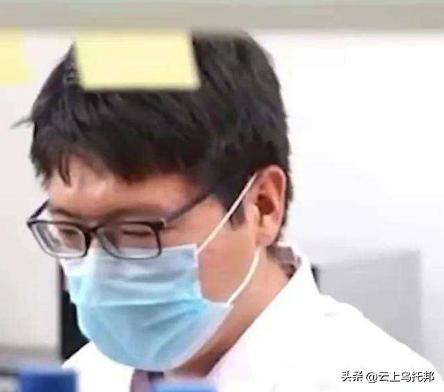 解放军智能技术专家冯旸赫，下班后曾意外死亡，中国军事再遭重创