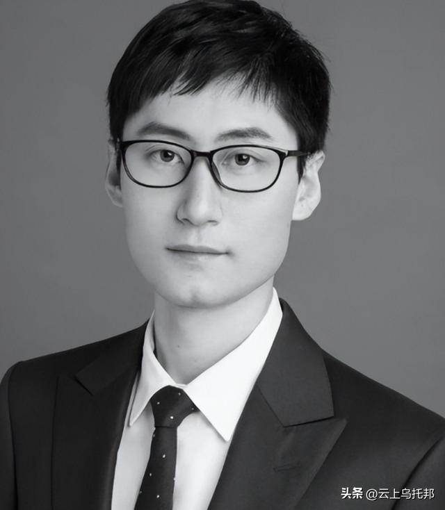 解放军智能技术专家冯旸赫，下班后曾意外死亡，中国军事再遭重创