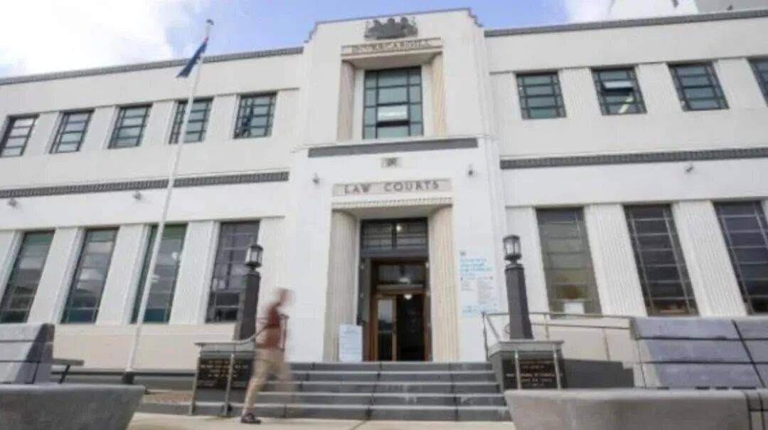 在新西兰捡海带卖,重罚万纽币!网友群嘲