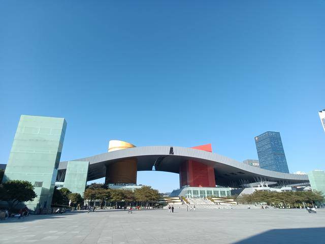 全力打造公共资源交易“深圳样本”，深圳公共资源交易平台累计交易额突破10万亿元