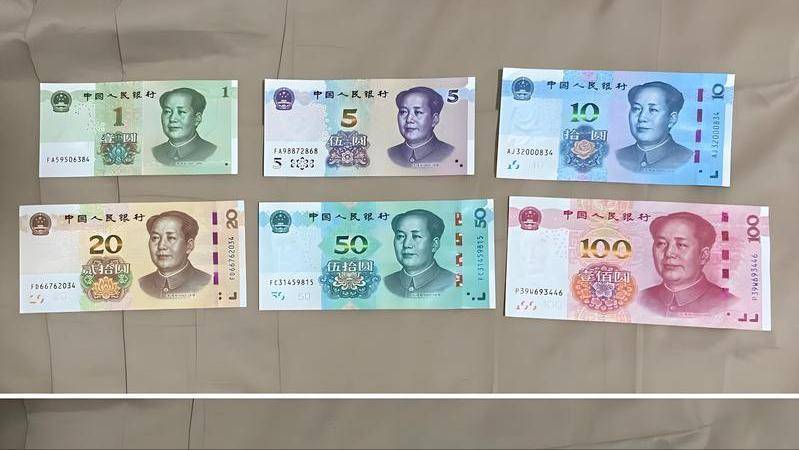 全球货币战打响！美元强势施压，多国货币贬值，为啥人民币能上涨